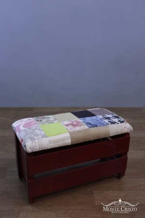puff-caixote-vermelho-com-tecido